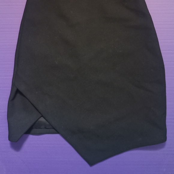 Elizabeth and James Little Black Dress - Picture 4 of 5